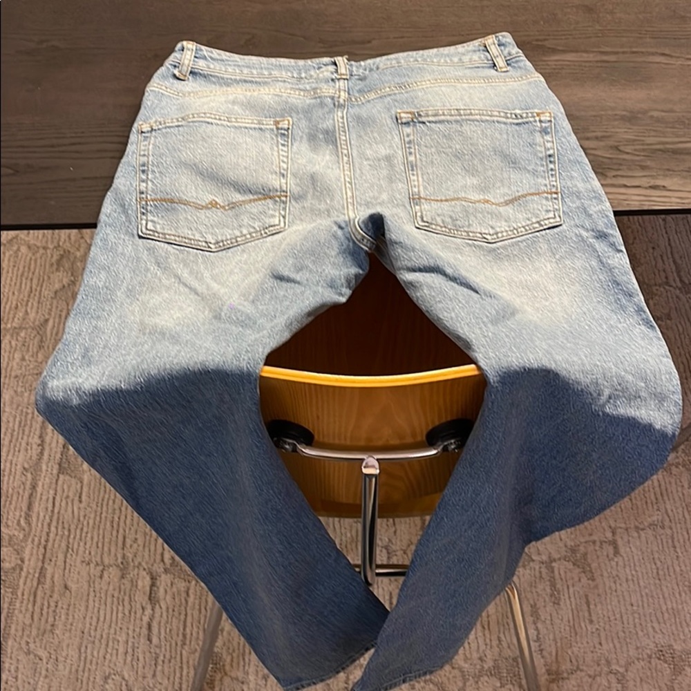 Jeans - Picture 2 of 4